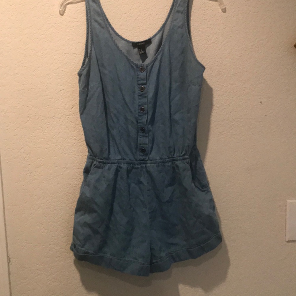 Forever 21 shorts denim jumper size M.